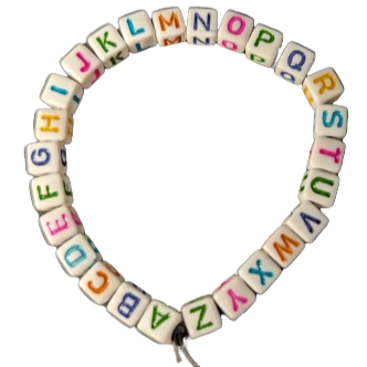 Bracelet Alphabet A-Z (Cube blanc multicolore)